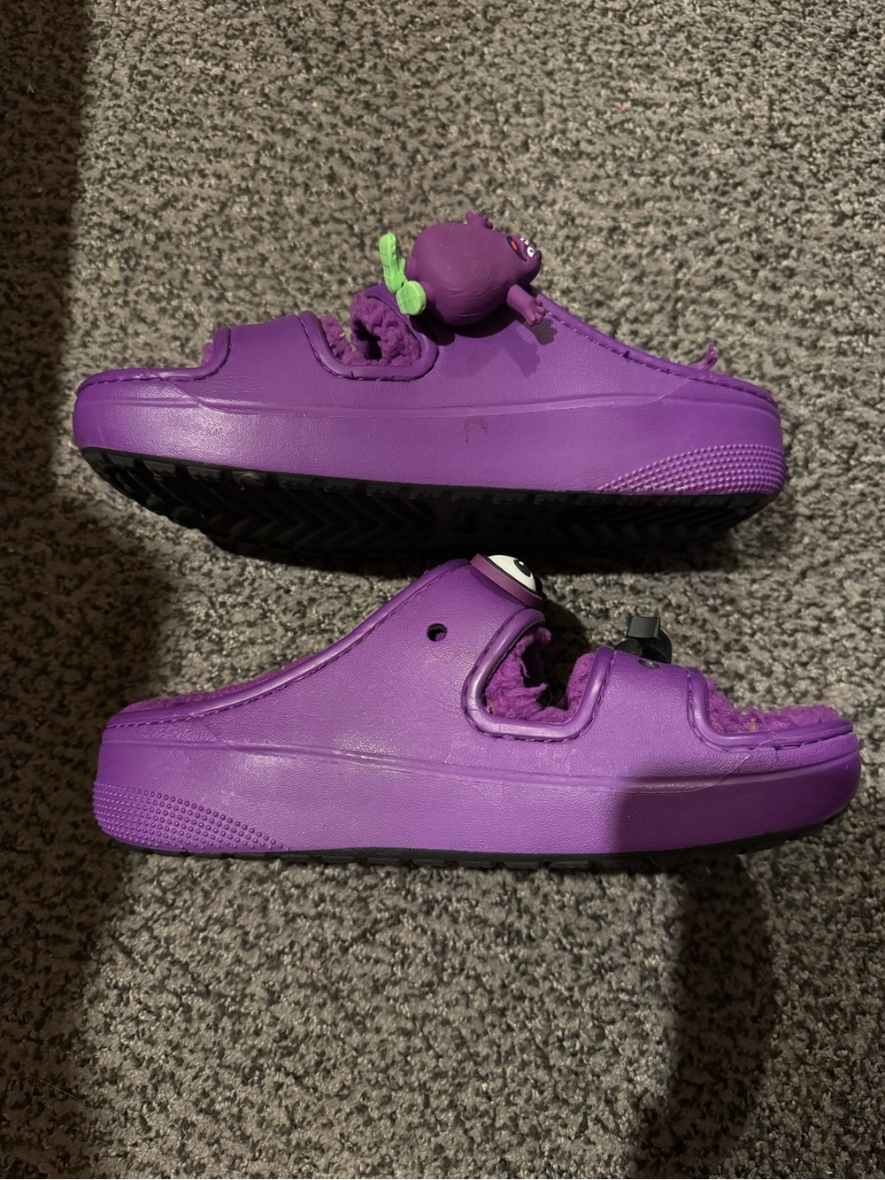 McDonald's x Crocs Classic Cozzzy Sandal 'Grimace'. - Picture 3 of 8